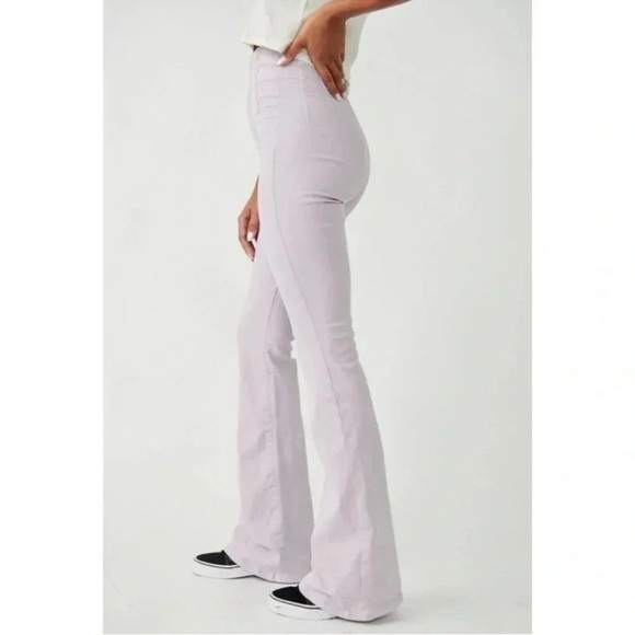 NWT Free People Jayde Flare Jeans High Rise We The Free in Lavender Purple 27 - Picture 4 of 14